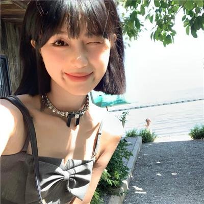 在江边